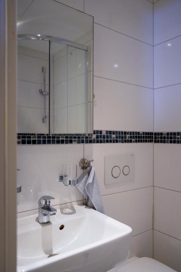 Ferienwohnung In Kaiserslautern-Hohenecken エクステリア 写真